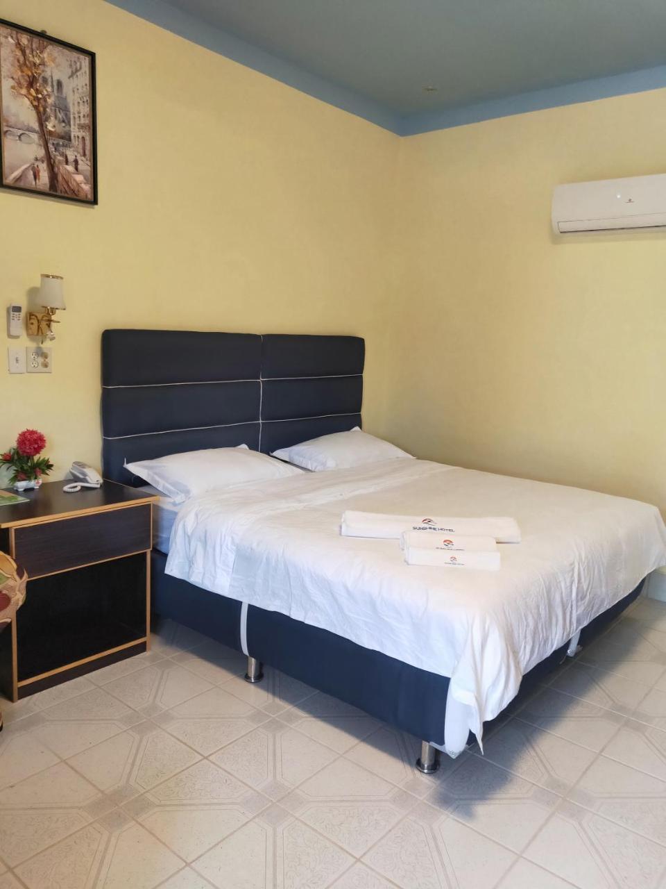 Sunshine View Hotel And Restaurant كوروزال المظهر الخارجي الصورة